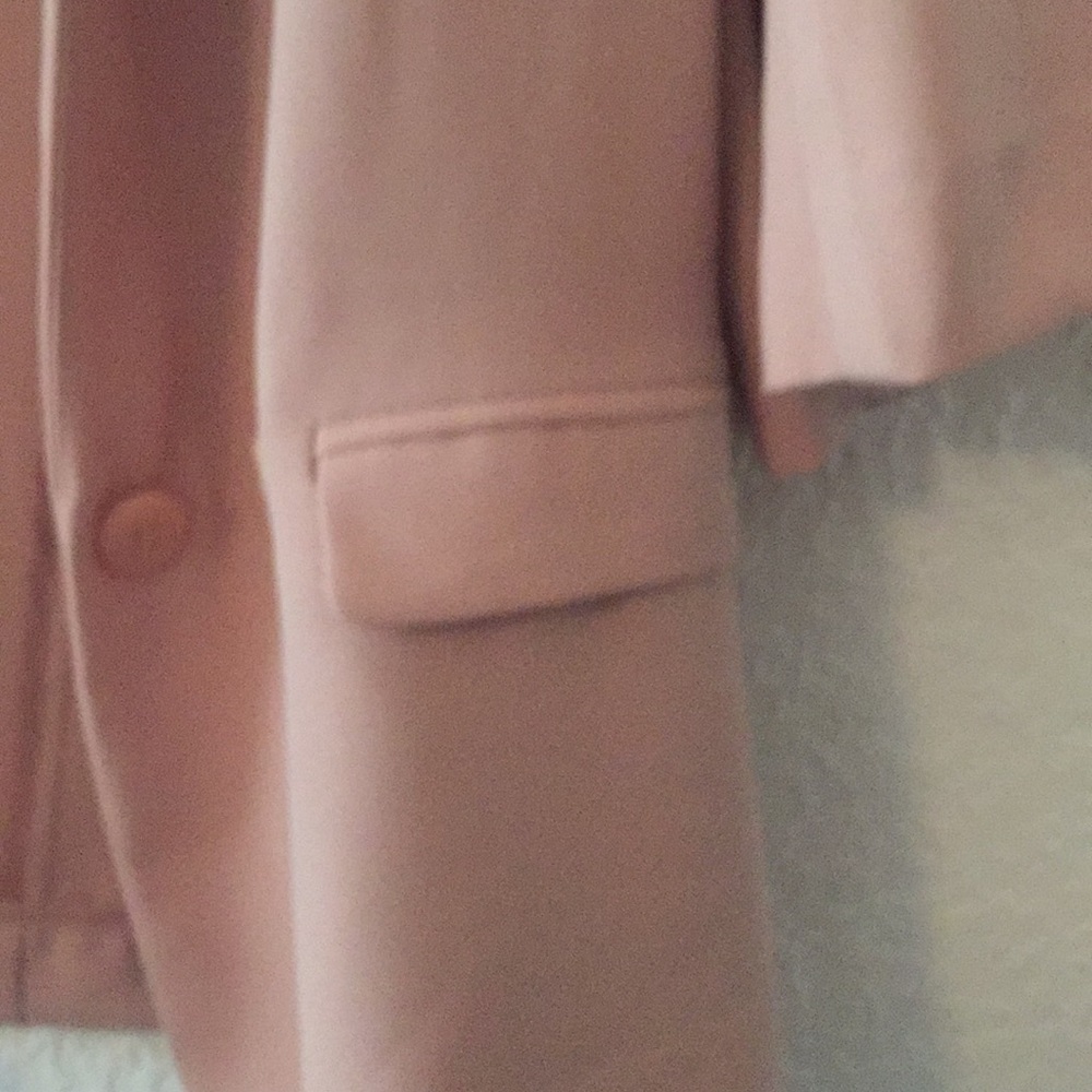 Blazer - Picture 4 of 5